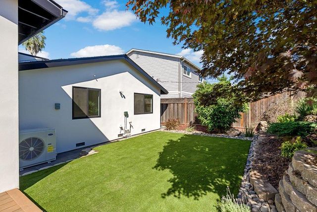 1704 Zinnia Lane, San Jose, CA 95124