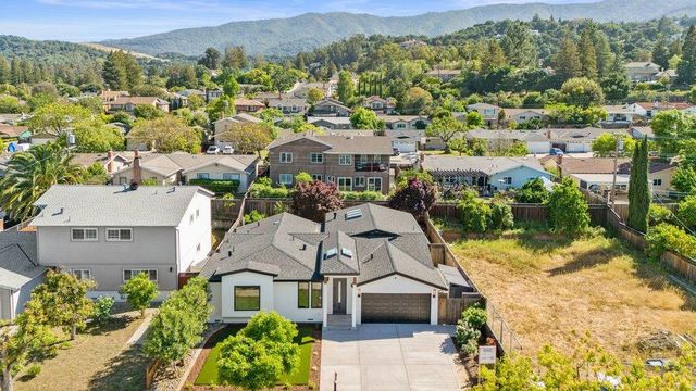 1704 Zinnia Lane, San Jose, CA 95124