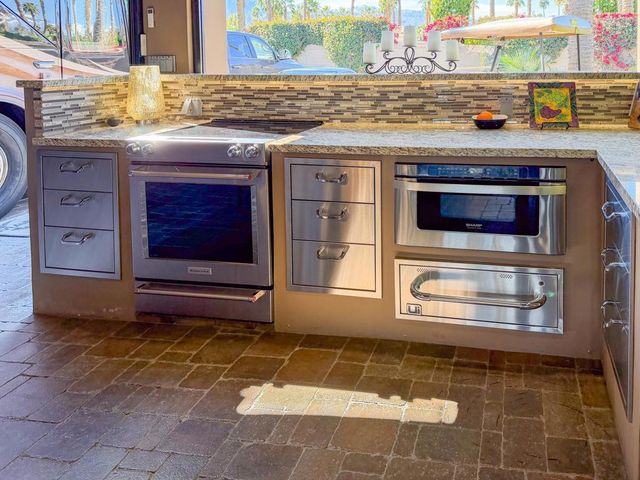 80394 Avenue 48 15, Indio, CA 92201