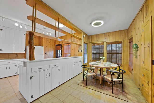 5000 Meadowbrook Drive, Fort Worth, TX 76103