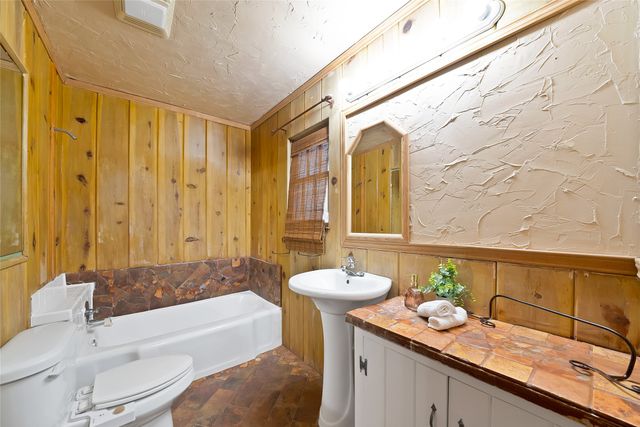 5000 Meadowbrook Drive, Fort Worth, TX 76103