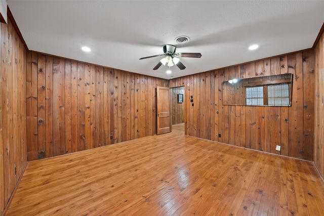 5000 Meadowbrook Drive, Fort Worth, TX 76103