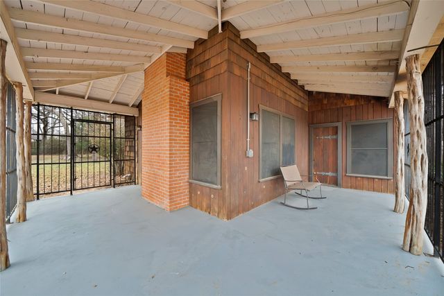 5000 Meadowbrook Drive, Fort Worth, TX 76103