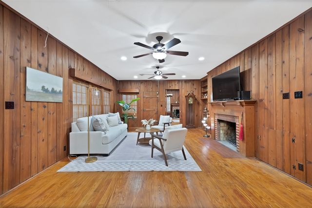 5000 Meadowbrook Drive, Fort Worth, TX 76103