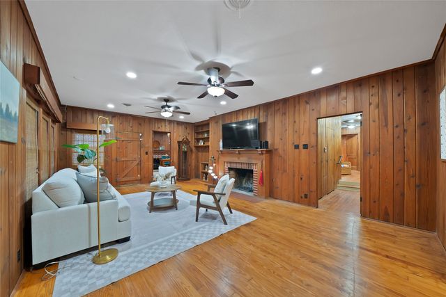 5000 Meadowbrook Drive, Fort Worth, TX 76103