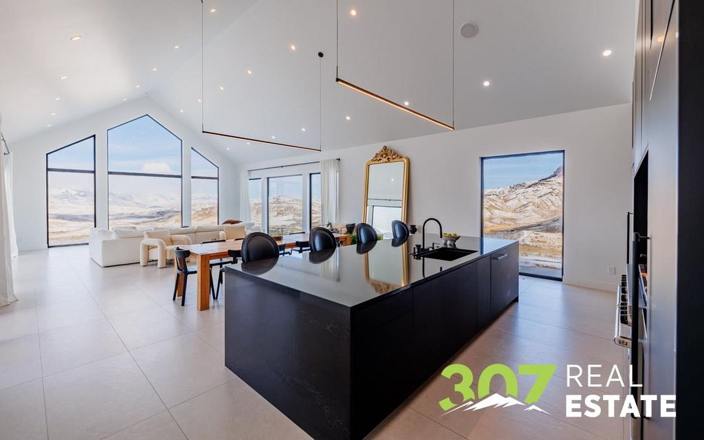 62 Skull Creek Dr, Cody, WY 82414 photo 2