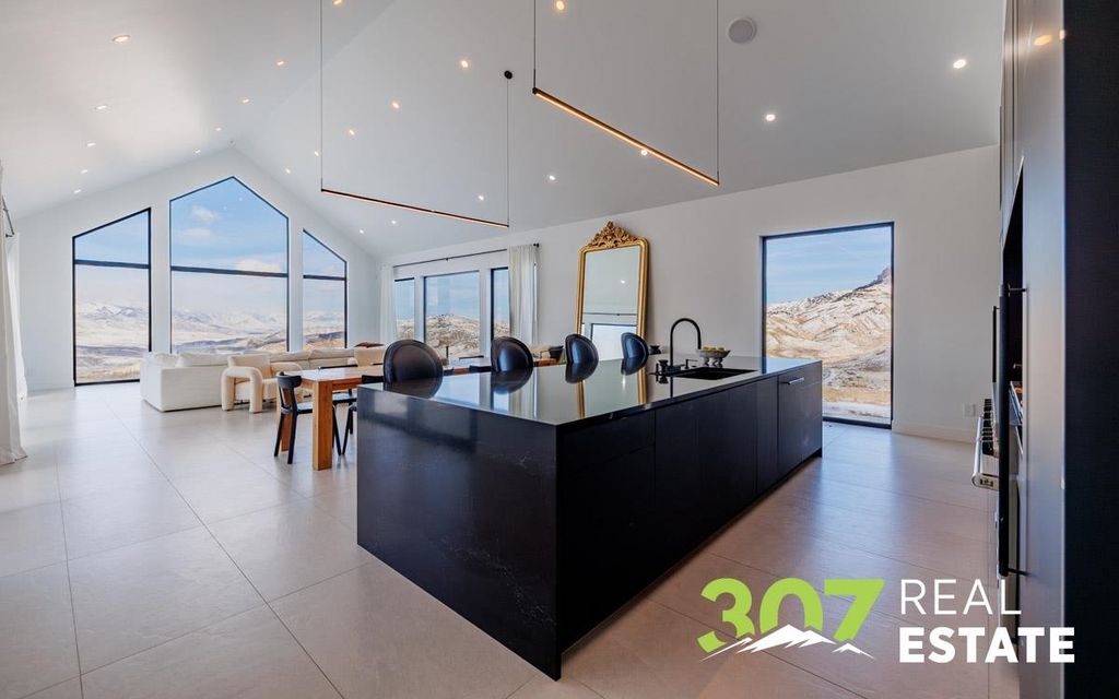 62 Skull Creek Dr, Cody, WY 82414 photo 3