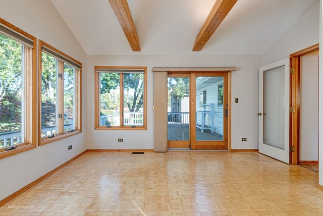 1N274 Woods Avenue, Carol Stream, IL 60188