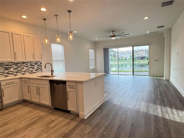 31045 LINDENTREE DRIVE, Wesley Chapel, FL 33543