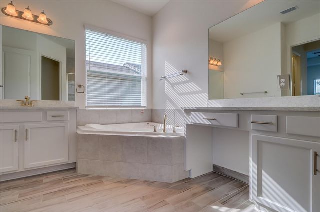 31045 LINDENTREE DRIVE, Wesley Chapel, FL 33543