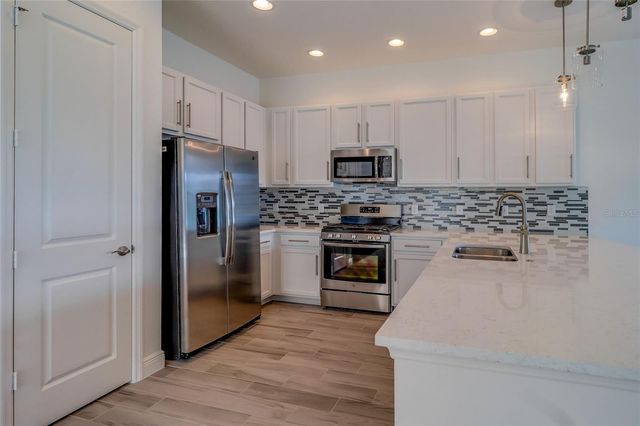 31045 LINDENTREE DRIVE, Wesley Chapel, FL 33543