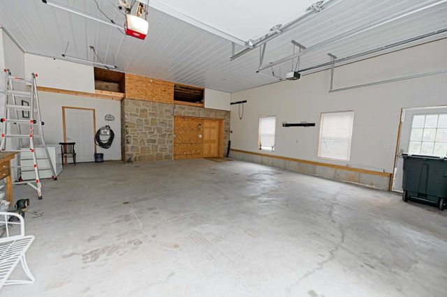2086 Miller Drive, Huntington, WV 25701