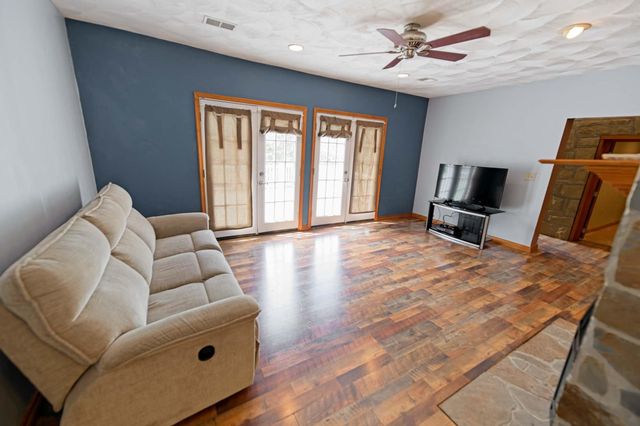 2086 Miller Drive, Huntington, WV 25701