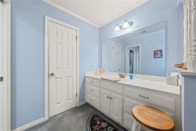 158 Old Tokio Road, West, TX 76691