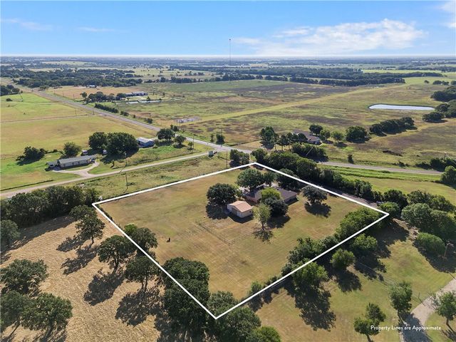 158 Old Tokio Road, West, TX 76691