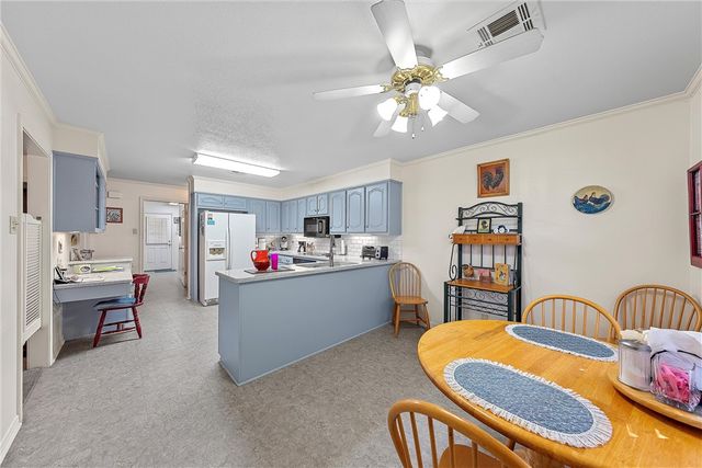 158 Old Tokio Road, West, TX 76691