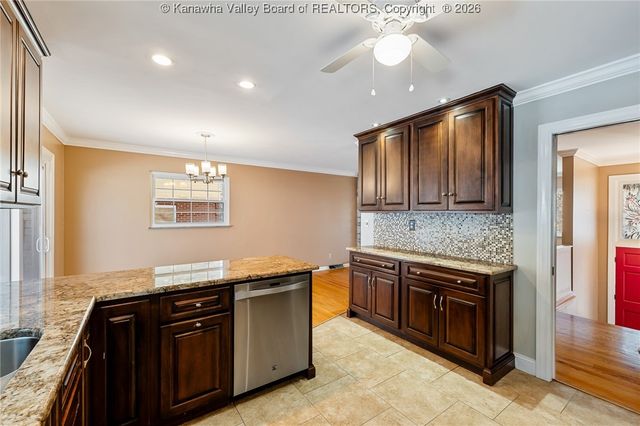 1512 Ravinia Road, Charleston, WV 25314