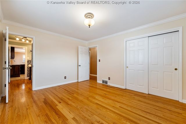 1512 Ravinia Road, Charleston, WV 25314