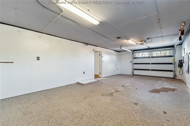 1512 Ravinia Road, Charleston, WV 25314