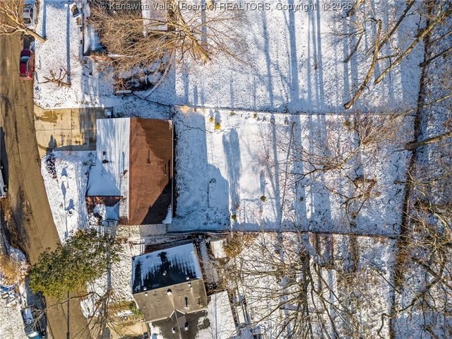 1512 Ravinia Road, Charleston, WV 25314