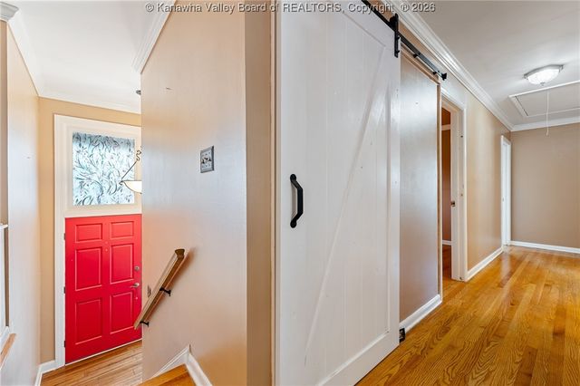 1512 Ravinia Road, Charleston, WV 25314