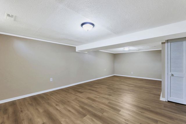 2908 S Custer, Wichita, KS 67217