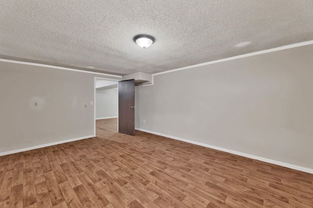 2908 S Custer, Wichita, KS 67217