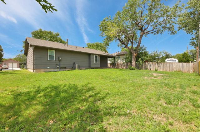 2908 S Custer, Wichita, KS 67217