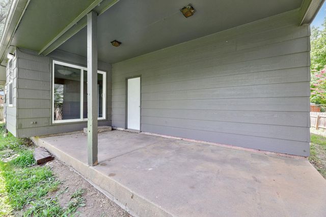 2908 S Custer, Wichita, KS 67217