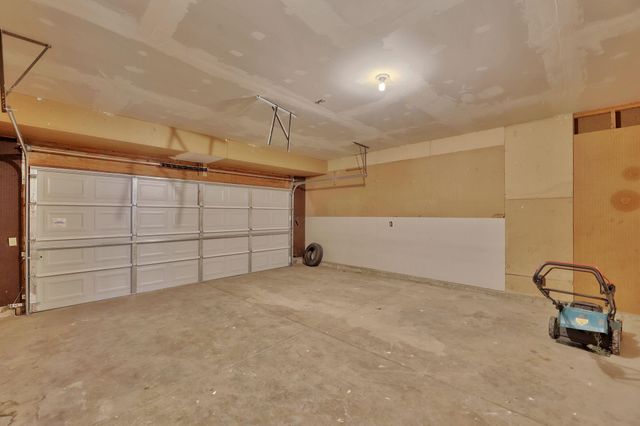 2908 S Custer, Wichita, KS 67217