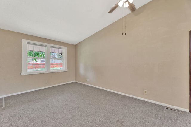 2908 S Custer, Wichita, KS 67217