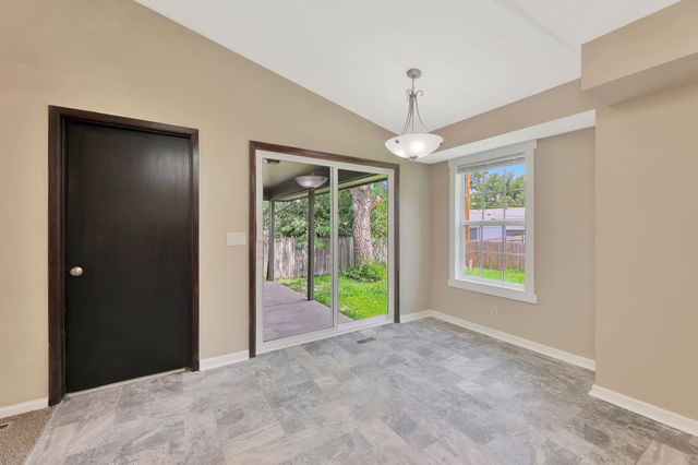 2908 S Custer, Wichita, KS 67217