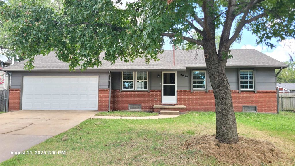 2908 S Custer, Wichita, KS 67217