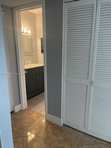 6950 W 6th Avenue 308, Hialeah, FL 33014