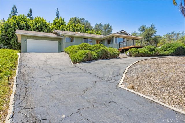 1776 Saint Peters, Fallbrook, CA 92028