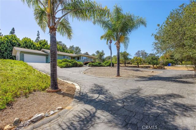 1776 Saint Peters, Fallbrook, CA 92028