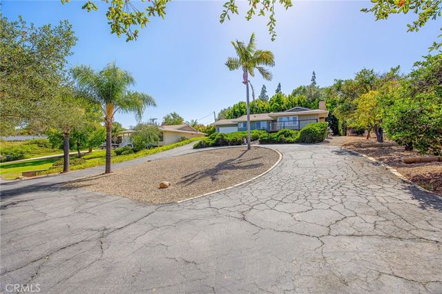 1776 Saint Peters, Fallbrook, CA 92028