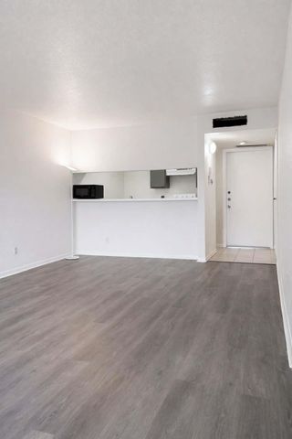 3035 Walnut Bend Lane 26, Houston, TX 77042