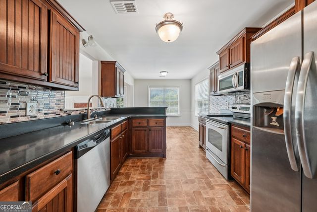 70 Feldspar Drive, Jefferson, GA 30549
