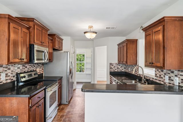 70 Feldspar Drive, Jefferson, GA 30549