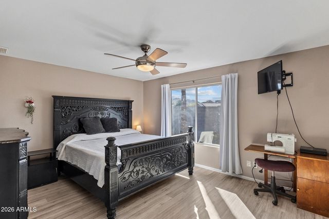 2031 E VISTA Drive, Phoenix, AZ 85022