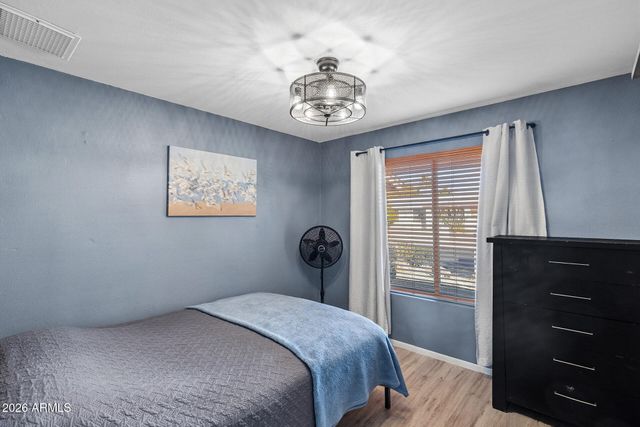 2031 E VISTA Drive, Phoenix, AZ 85022