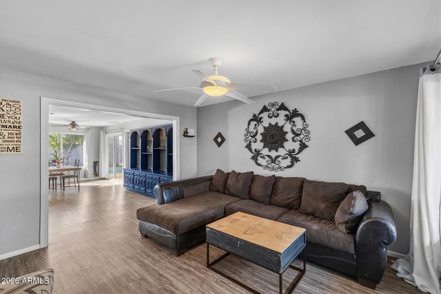 2031 E VISTA Drive, Phoenix, AZ 85022