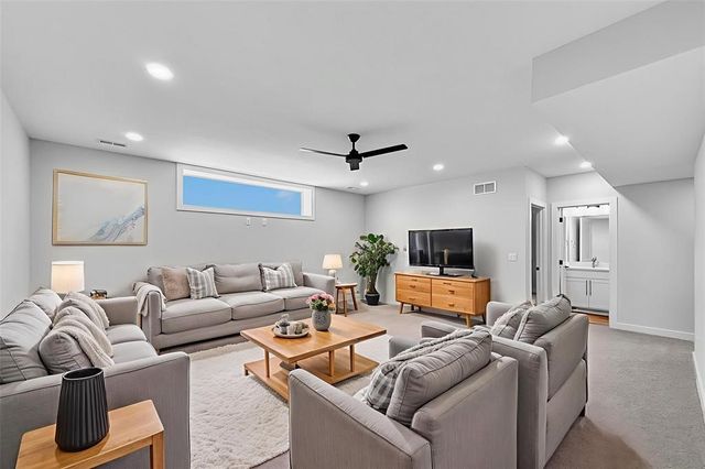 1151 NW Sproul Drive, Waukee, IA 50263