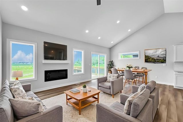 1151 NW Sproul Drive, Waukee, IA 50263