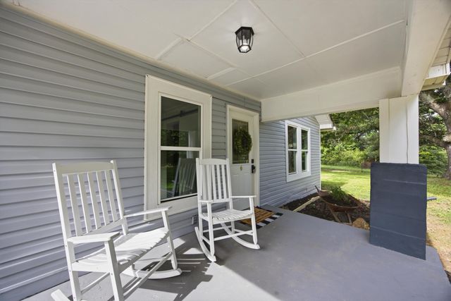 56 Meacham Road, Rossville, GA 30741