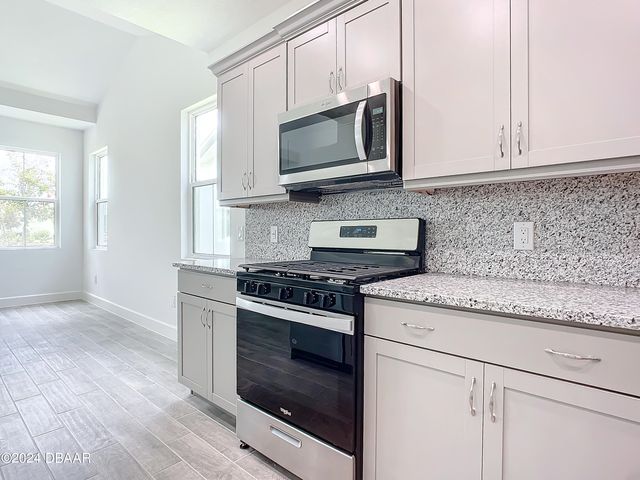 245 Gypsy Palace Lane, Daytona Beach, FL 32124