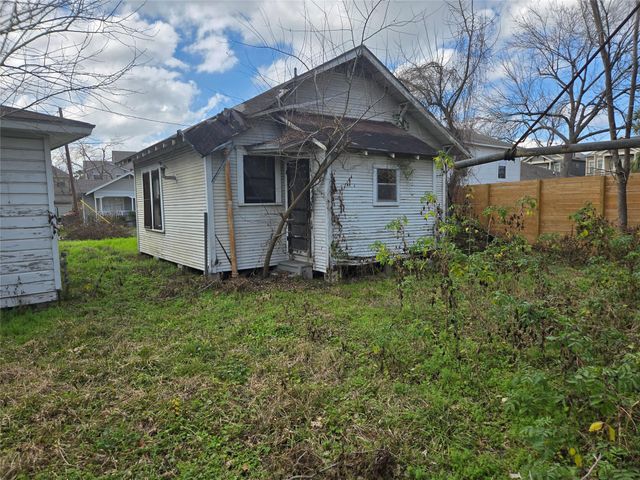 2014 Sheldon Street, Houston, TX 77008