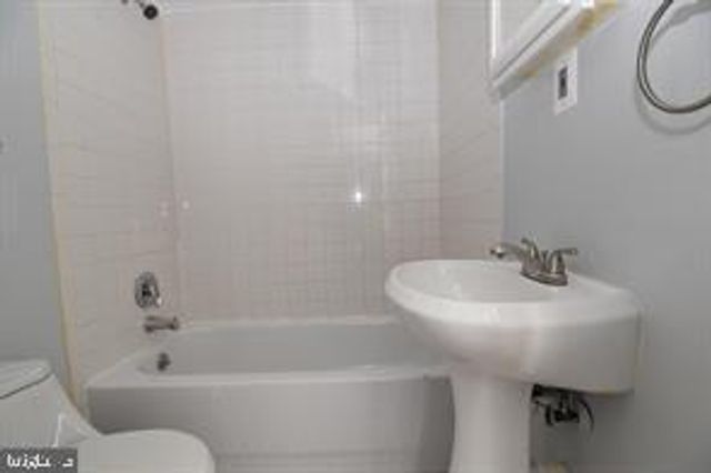 7221 BARRY RD, Alexandria, VA 22315