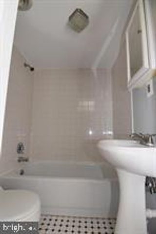 7221 BARRY RD, Alexandria, VA 22315